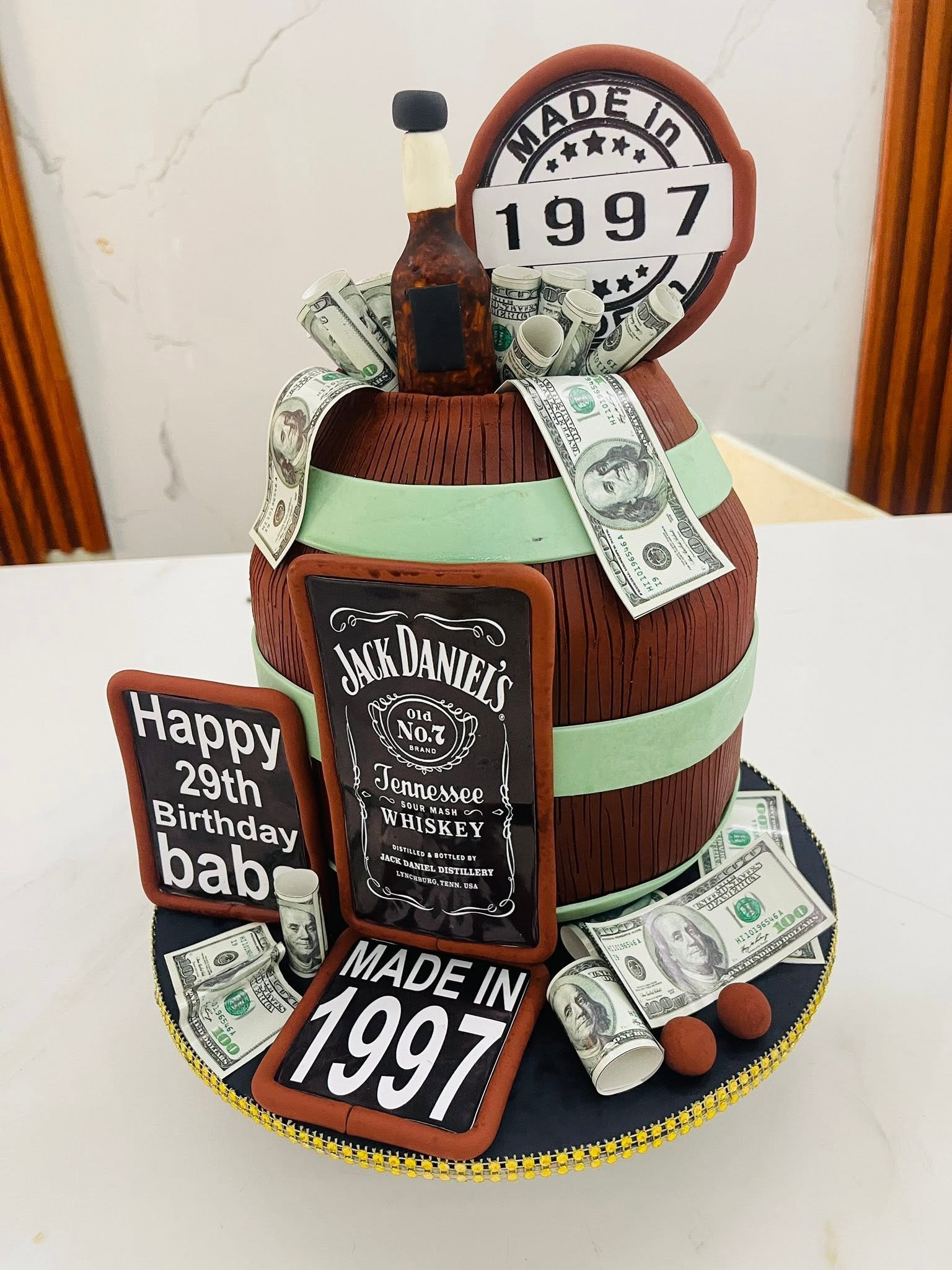 Surprise Wealth Pull Cake photo